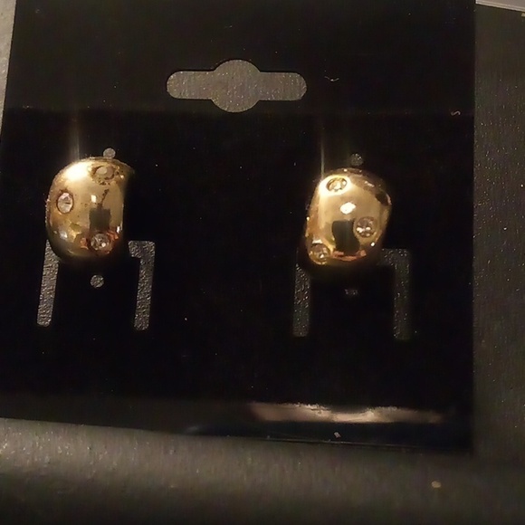 ❤️ Gold Tone Rhinestones Earrings - Picture 1 of 3